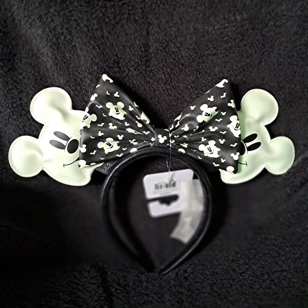RARE Glow in the Dark Mickey Ghost Ears